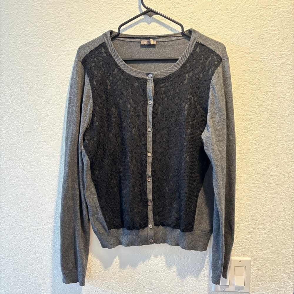 Vince Camuto Gray Cardigan with Black Lace Detail Panels Size Large